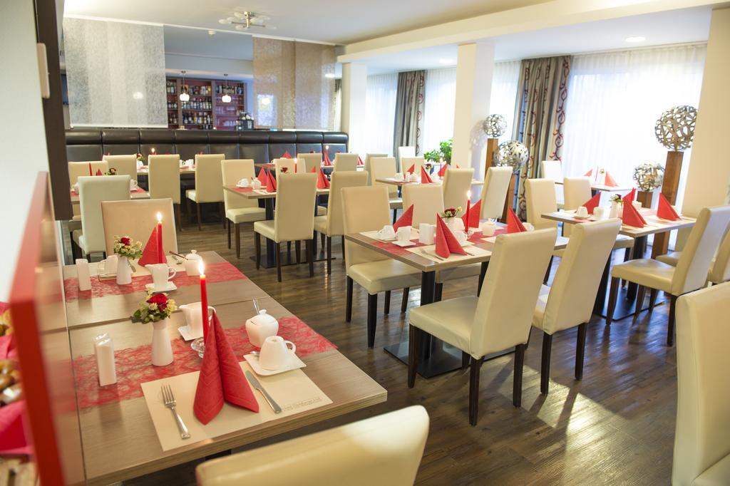 פרנקפורט Hotel Roedelheimer Hof - Am Wasserturm מראה חיצוני תמונה