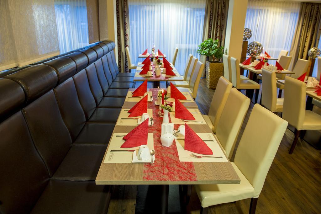 פרנקפורט Hotel Roedelheimer Hof - Am Wasserturm מראה חיצוני תמונה
