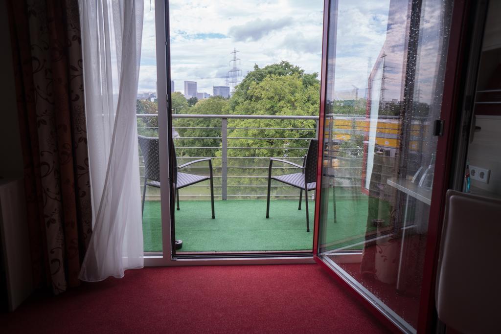 פרנקפורט Hotel Roedelheimer Hof - Am Wasserturm חדר תמונה