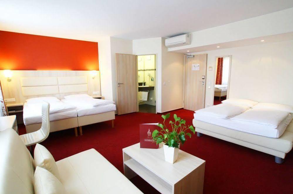 פרנקפורט Hotel Roedelheimer Hof - Am Wasserturm מראה חיצוני תמונה