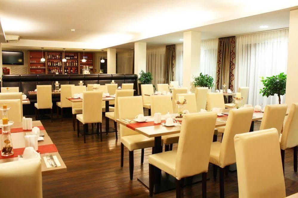 פרנקפורט Hotel Roedelheimer Hof - Am Wasserturm מראה חיצוני תמונה